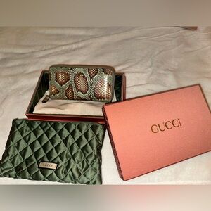 Gucci Marmon Python Zip Up Wallet Light Green used good condition satin box incl